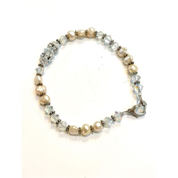 Pearls and Austria Crystals Bracelet #handmade #valentine - Picture 4 of 6